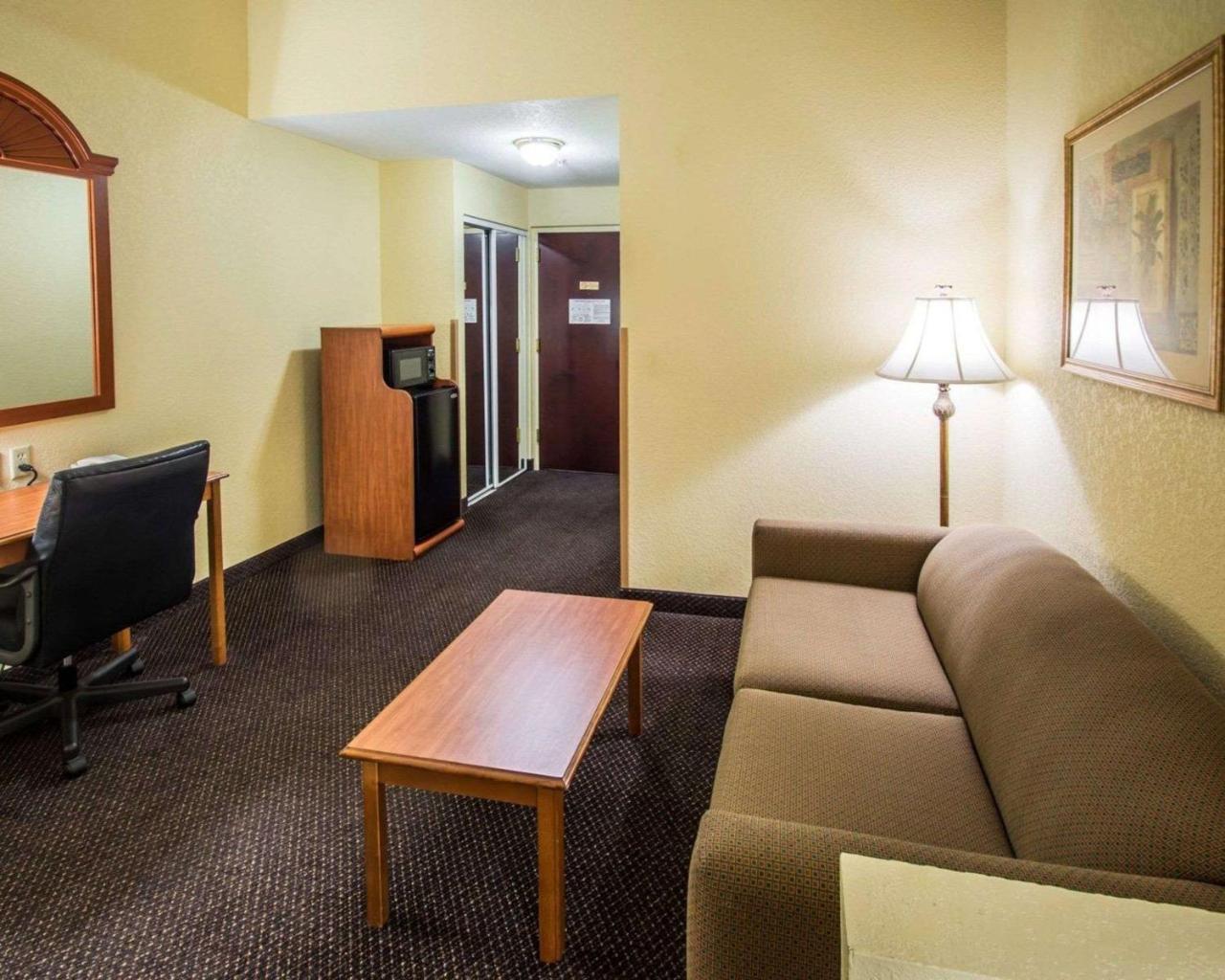 Comfort Inn & Suites Jupiter I-95 Экстерьер фото
